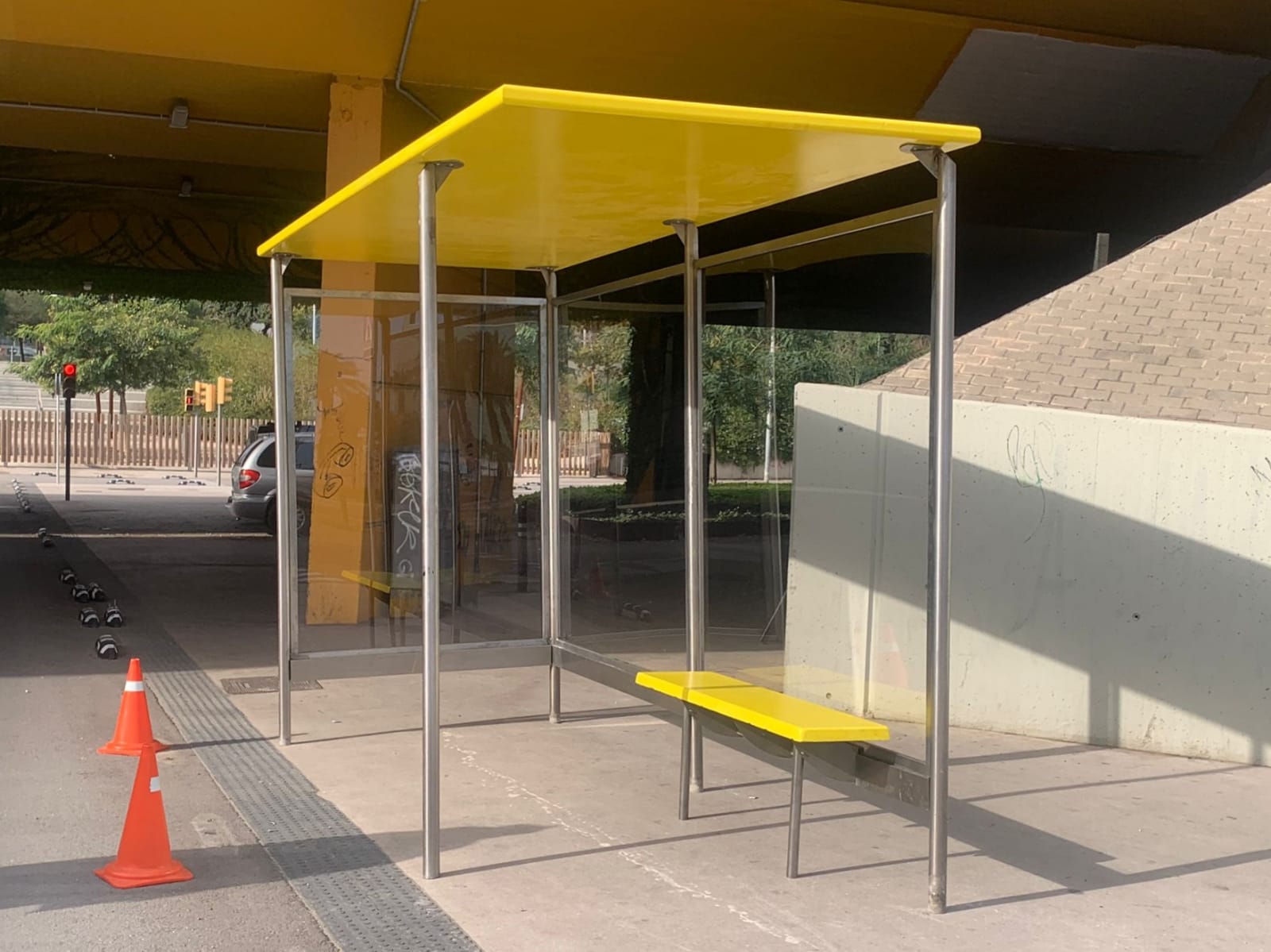 parada bus 188.5x136.7 304x409x145-164.5 (380eu.) 2u